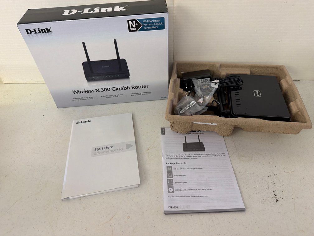 D-Link DIR-651 Wireless N 300 Gigabit Router