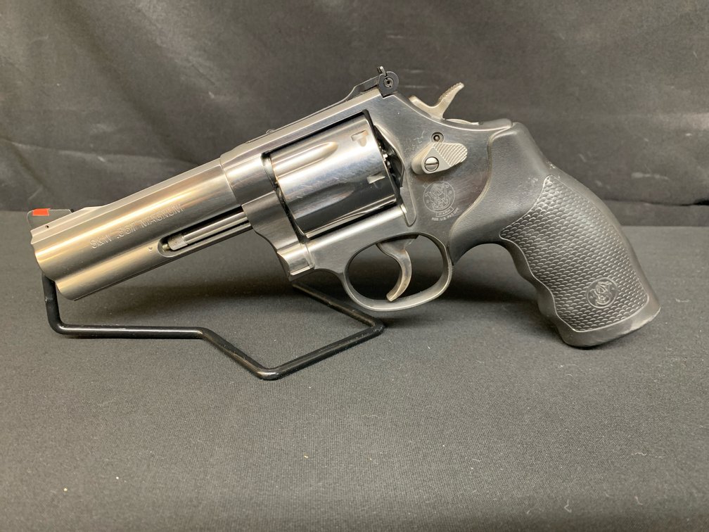 S&W 686-6 .357 Magnum Revolver