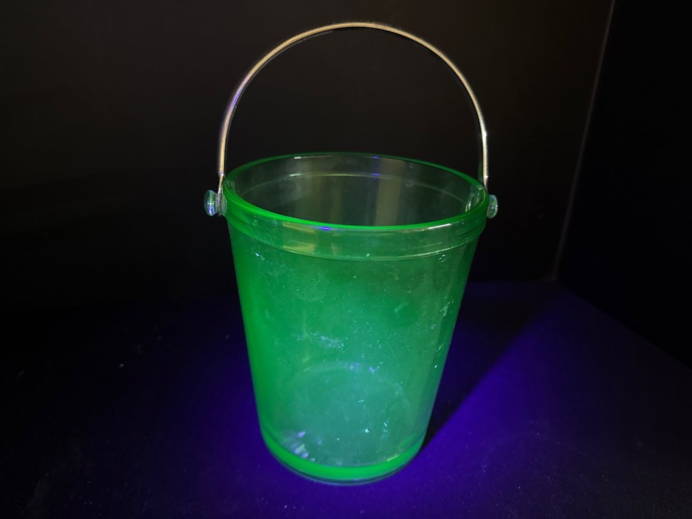 Green Fluorescent Glass Ice Bucket with Metal Bail Handle