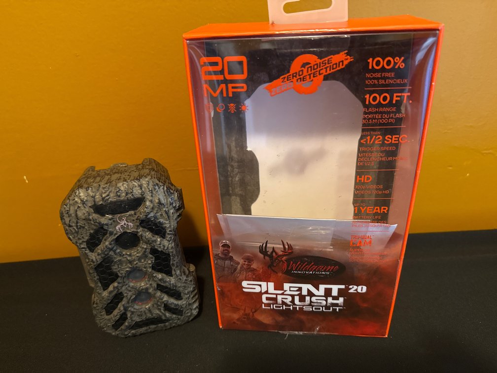 Wildgame Innovations Silent Crush 20 LightsOut Trail Camera