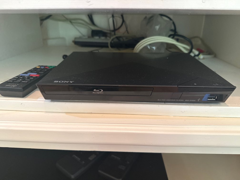 Sony  Blu-ray Disc/DVD Player