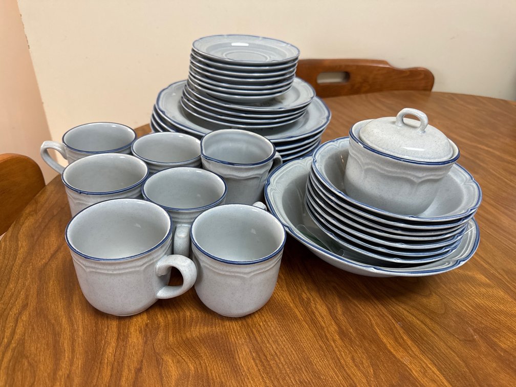 International China Co. Country Cousins Jennifer Stoneware Dinnerware