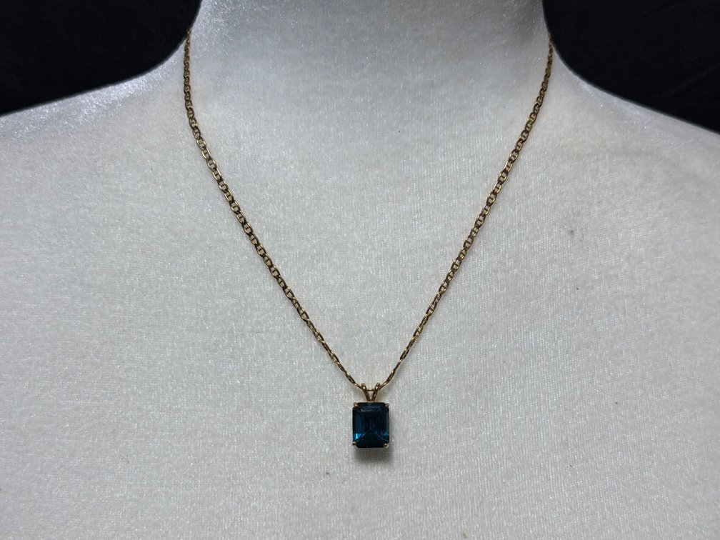 14K Yellow Gold Mariner Link Necklace with Topaz Blue Stone Pendant
