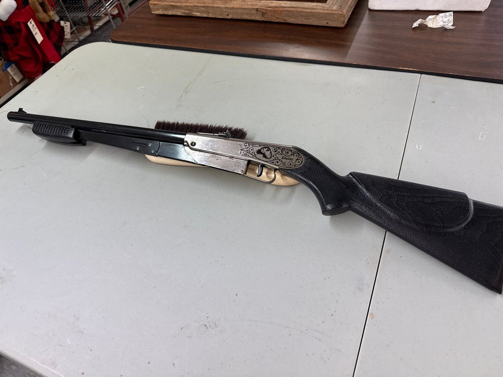 Daisy Pump-Action Air Rifle