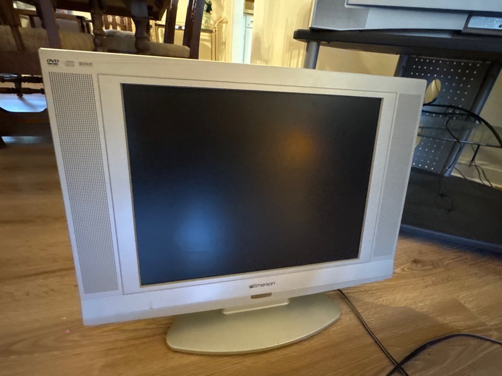 Emerson LCD TV/DVD Combination