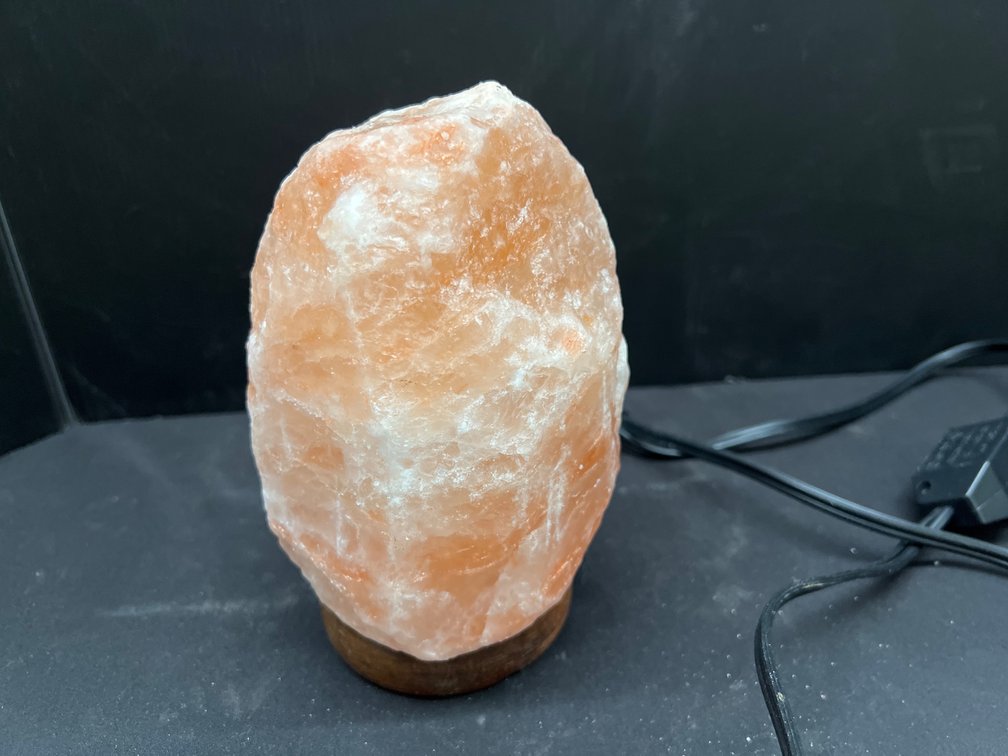 Mockins Pink Himalayan Salt Lamp on Wooden Base
