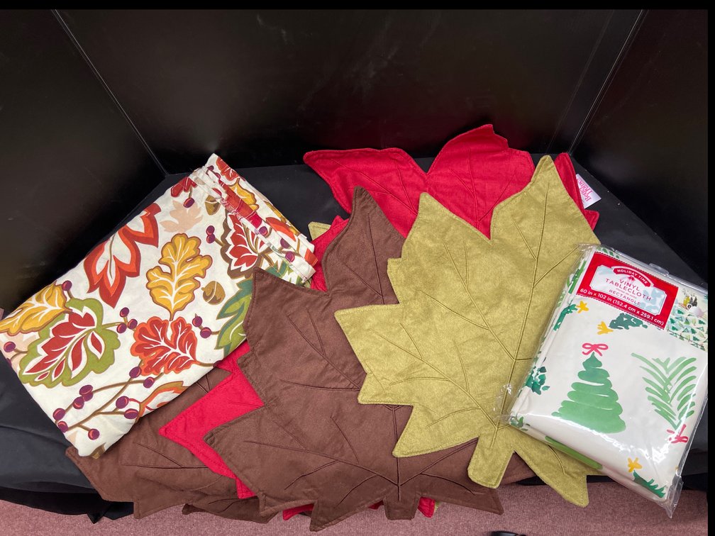 Holiday Vinyl Tablecloth, Leaf Placemats, and Table Linens