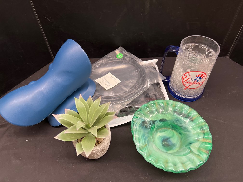 New York Yankees Freezer Mug, Slag Glass Dish, and More