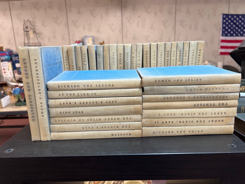 The Yale Shakespeare Cloth Hardcover Books