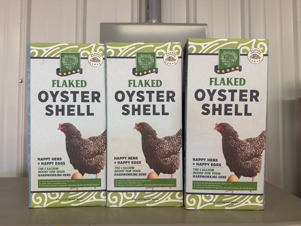 Small Pet Select Flaked Oyster Shell Poultry Supplement