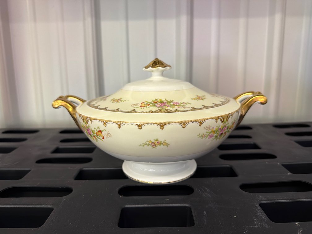 Royal Embassy China Lincoln Covered Porcelain Tureen