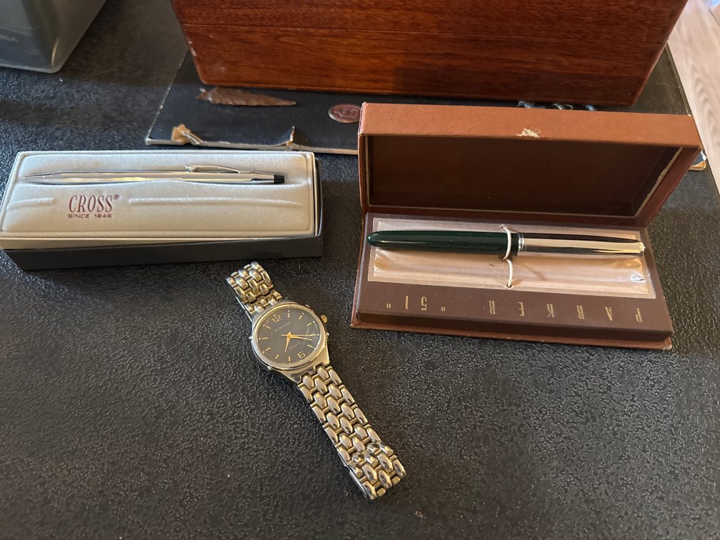 Cross and Parker Pens/Quartz Wristwatch