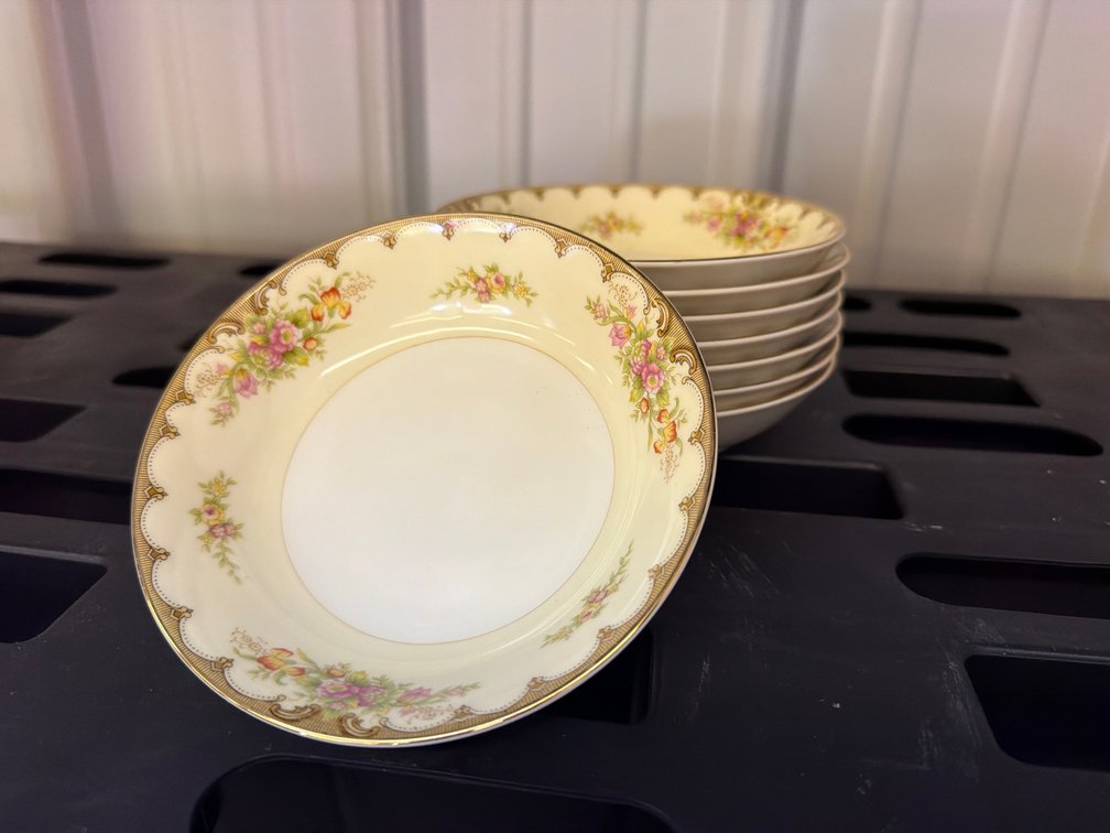 Royal Embassy China Lincoln Porcelain Rim Soup Bowls