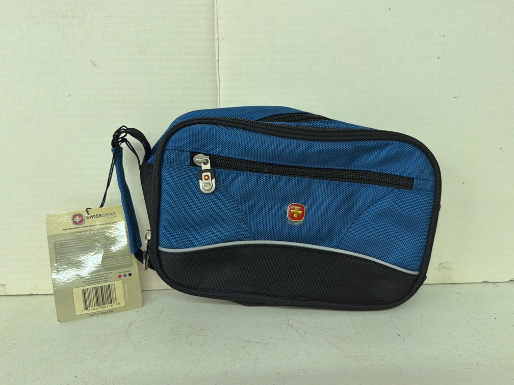 SWISSGEAR by Wenger SA8776 Blue Travel Kit