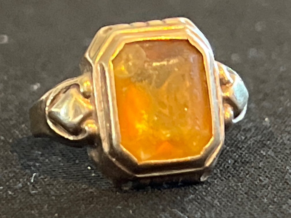 10K Yellow Gold Ring with Rectangular Gemstone