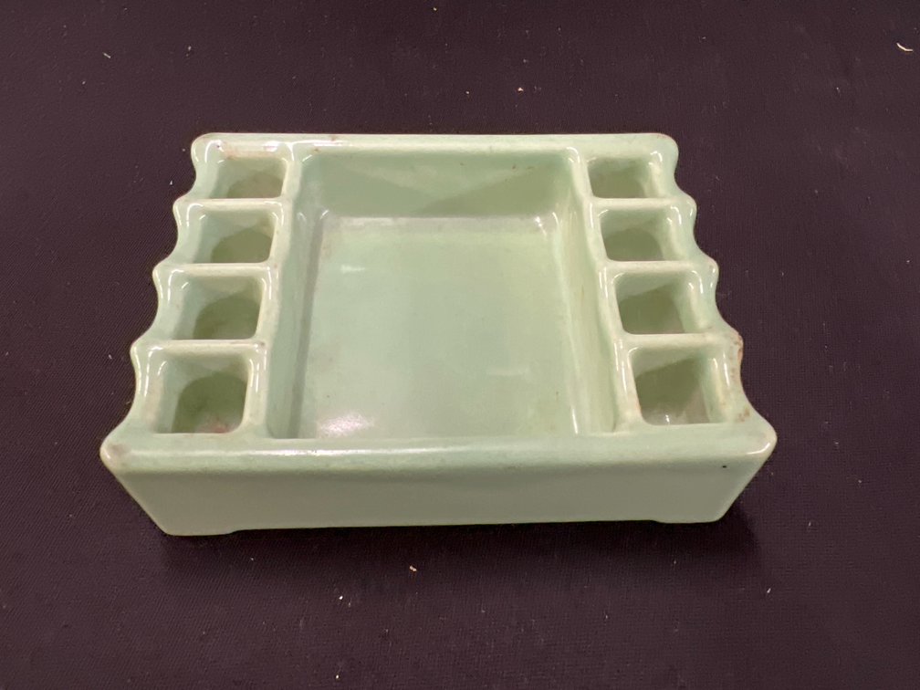 Ekstrand Mfg. Co. Snuf-A-Rette Glazed Ceramic Ashtray
