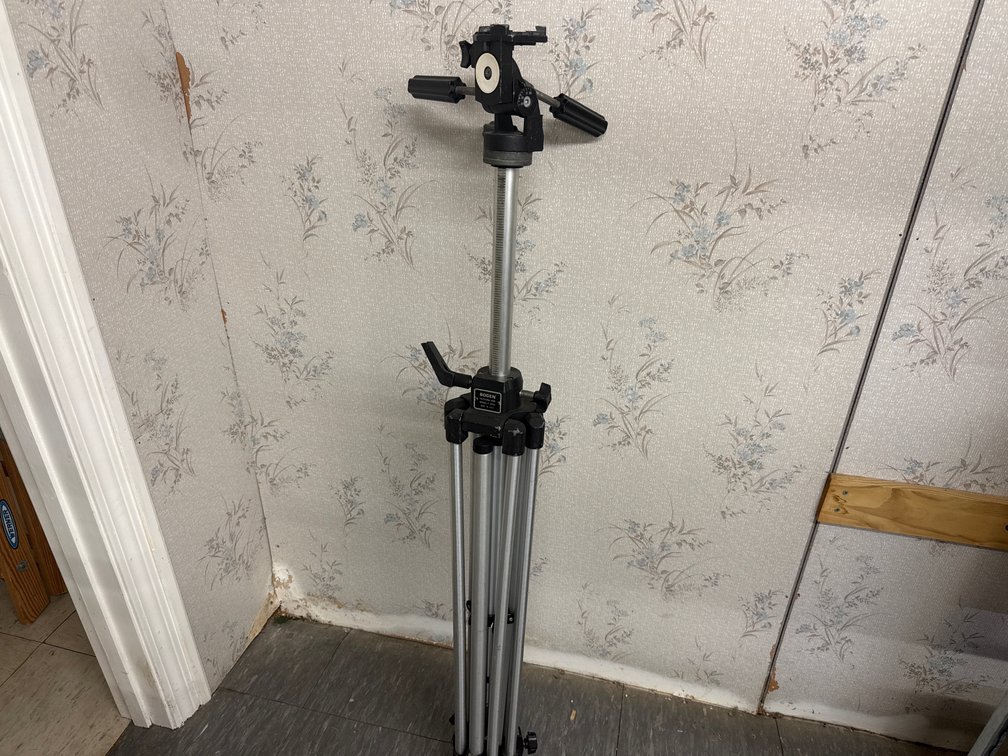 Bogen  Aluminum Tripod