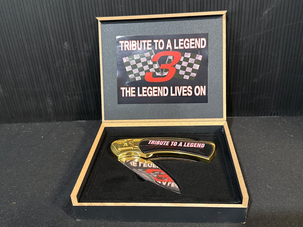 Tribute to a Legend #3 Commemorative Folding Pocket Knife