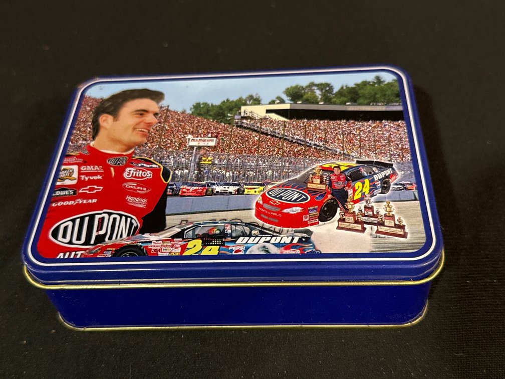 DuPont Jeff Gordon #24 Folding Pocket Knife with Collector Tin