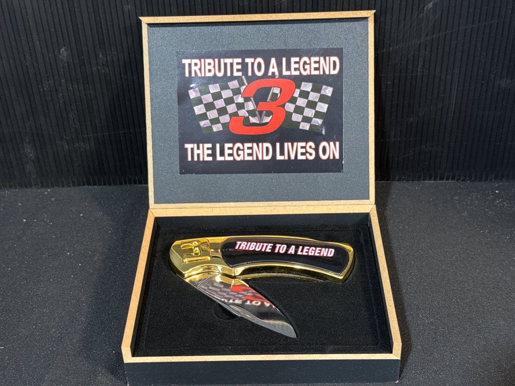 Tribute to a Legend Commemorative Folding Pocket Knife
