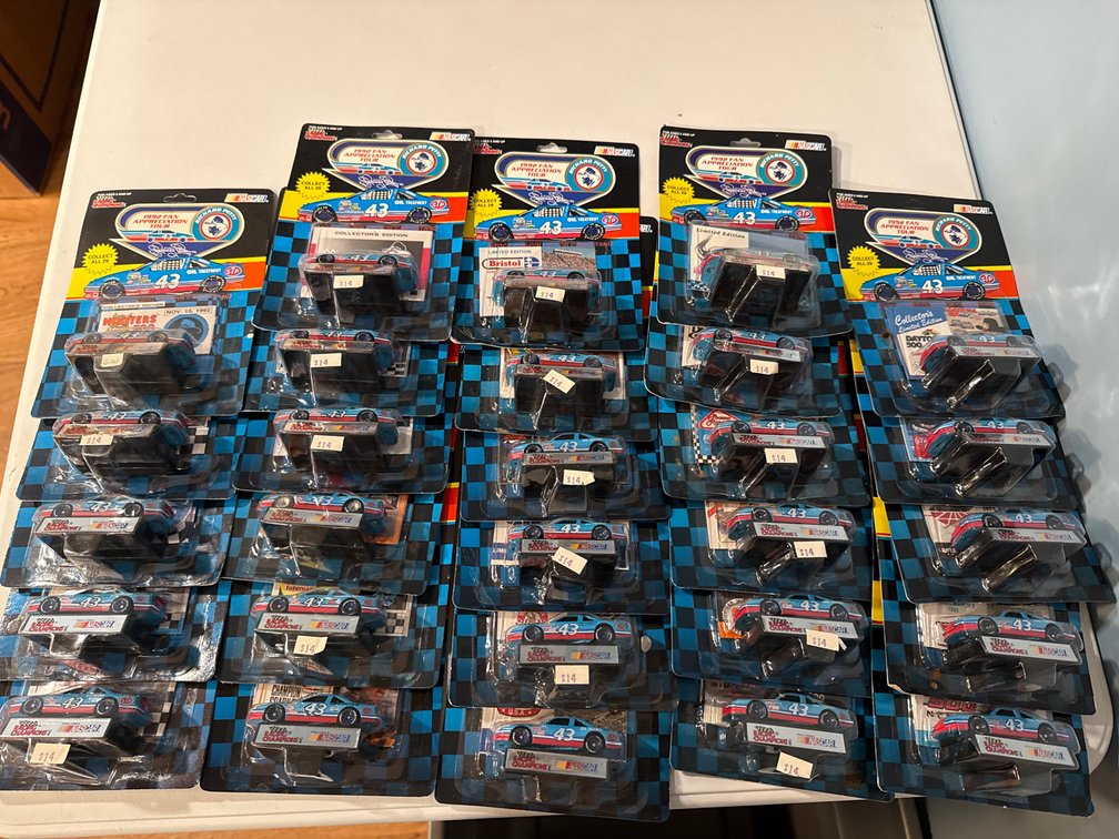 1992 Richard Petty Fan Appreciation Die-Cast Stock Cars