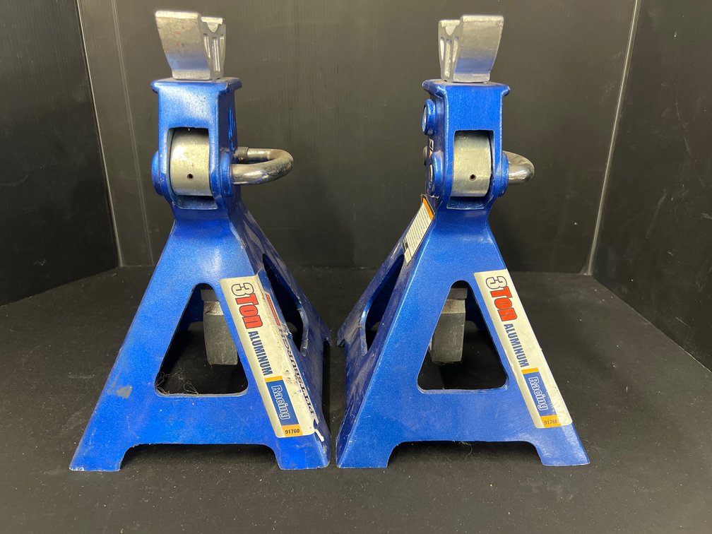 Automotive 3-Ton Aluminum Racing Jack Stands