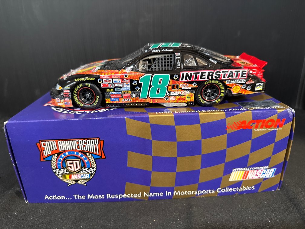 Action 1:24 Bobby Labonte #18 Small Soldiers Pontiac Stock Car