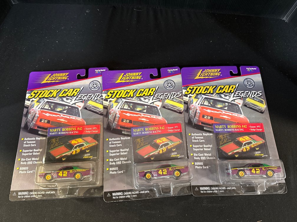 Johnny Lightning Marty Robbins 1973 Dodge Charger Die-Cast Cars