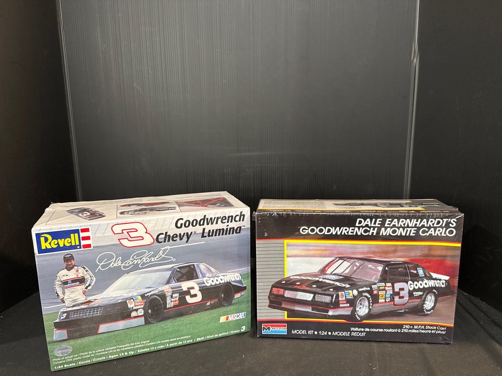 Dale Earnhardt Goodwrench 1:24 Scale Model Kits