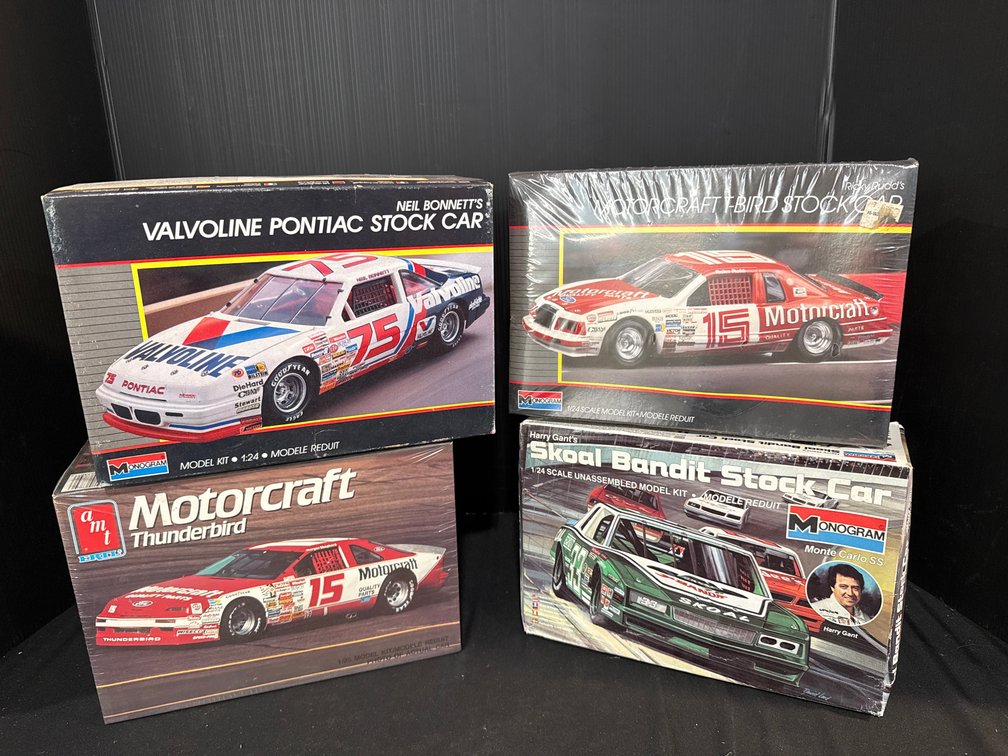 NASCAR Stock Car 1/24 and 1/25 Scale Model Kits