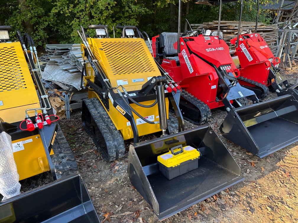 MX-CRT23 Compact Track Loader