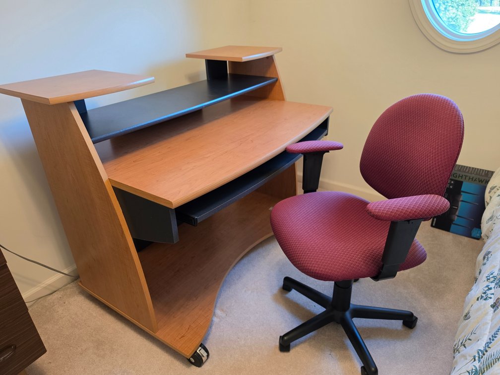 Desk/Chair