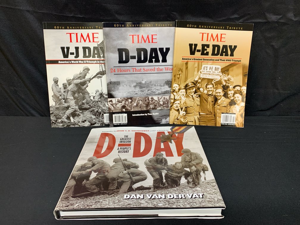 World War II Commemorative   Books