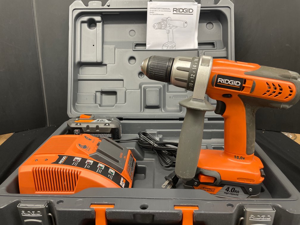 RIDGID R84001 18V 3/8 in. Cordless Drill-Driver Kit