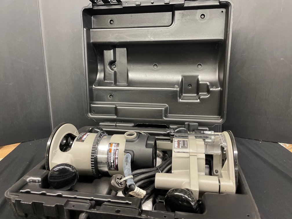 Porter-Cable 690LR Router with Fixed and Plunge Bases