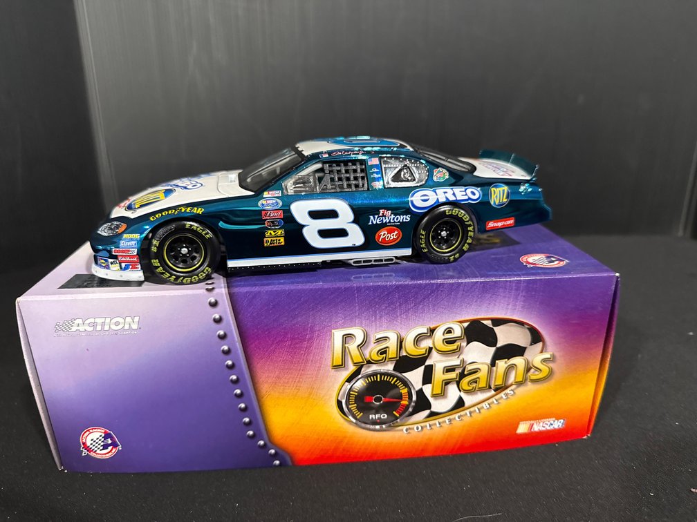 Action Dale Earnhardt Jr. #8 Oreo 2004 Monte Carlo 1:24 Stock Car