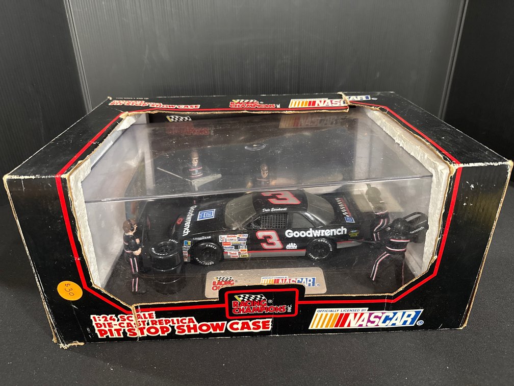 Dale Earnhardt #3 1:24 Scale Pit Stop Show Case