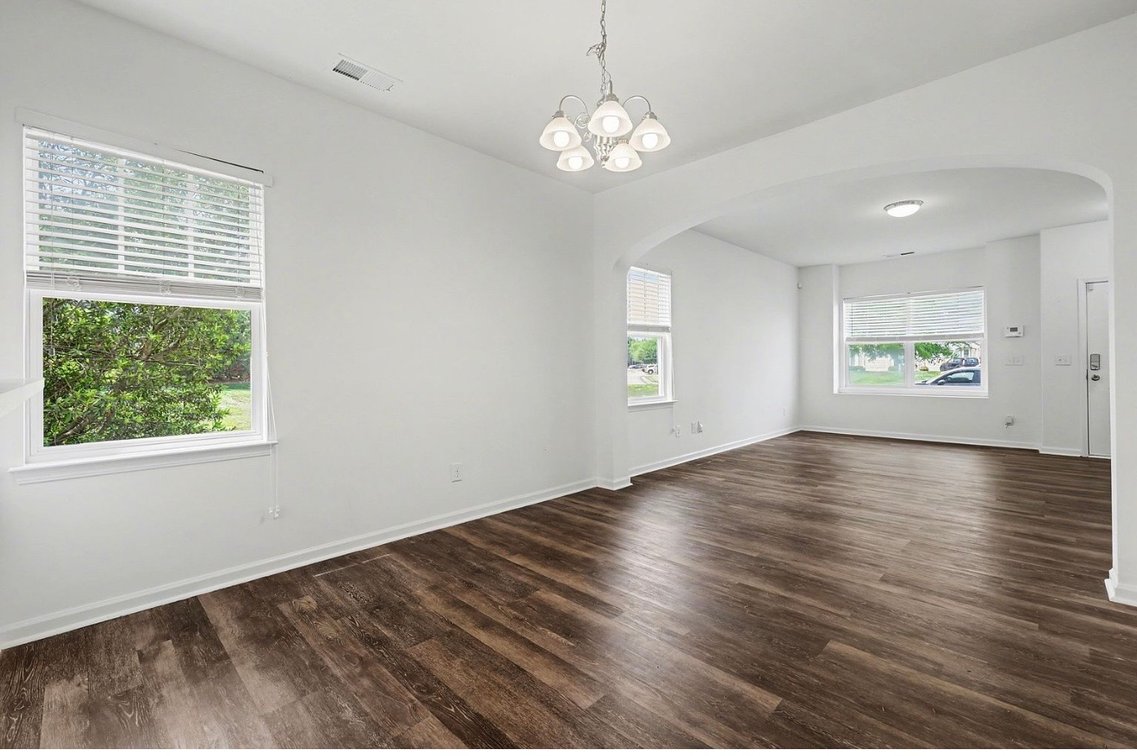 Townhome End-Unit in Charlotte, NC