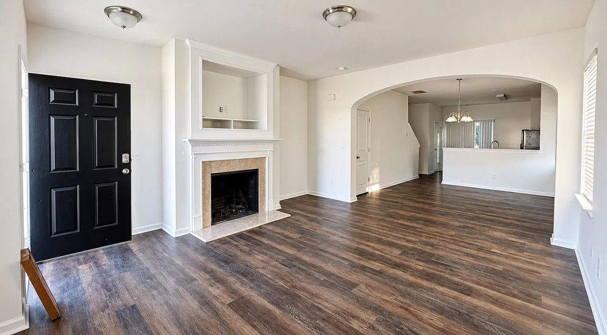 Townhome End-Unit in Charlotte, NC
