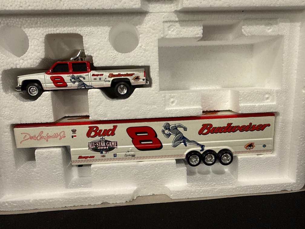 Action Dale Earnhardt Jr. 2001 MLB All-Star 1:64 Dually and Trailer