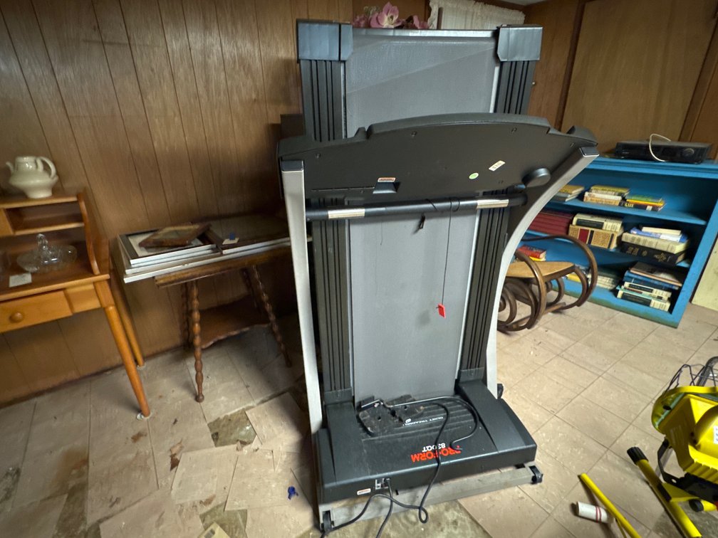 ProForm 830QT Folding Motorized Treadmill