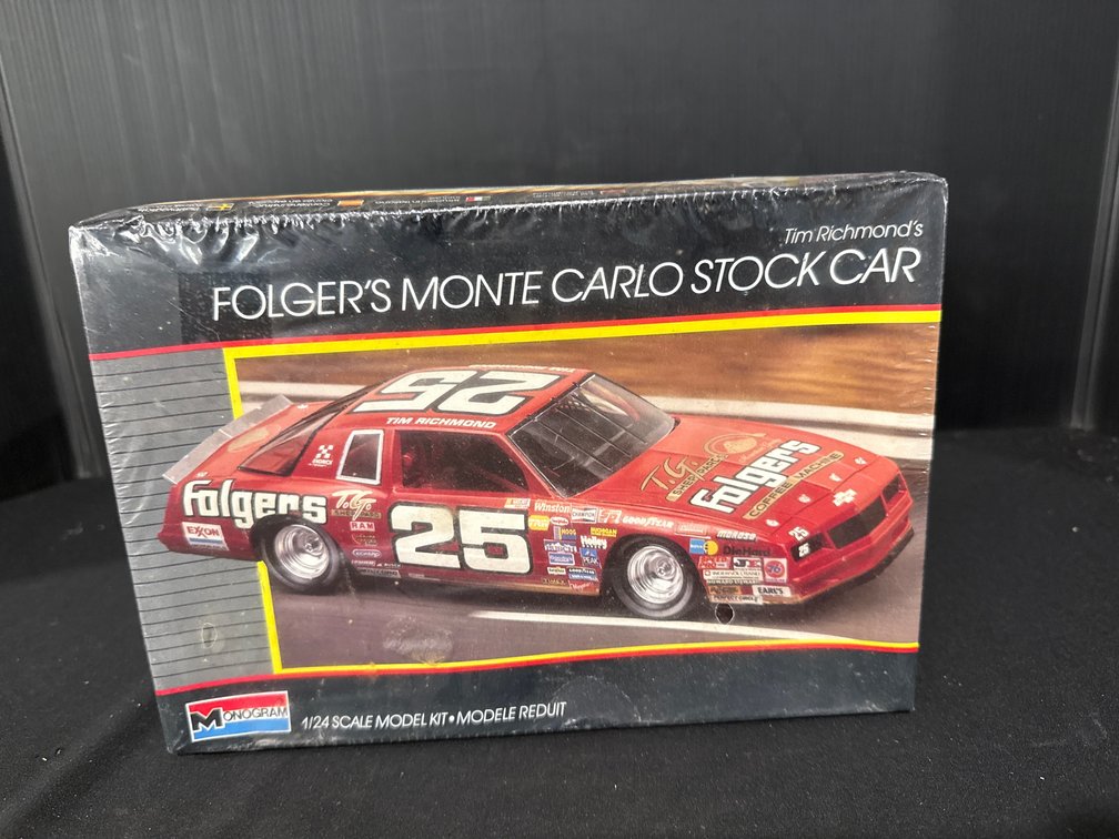 Monogram Tim Richmond's Folger's Monte Carlo 1/24 Scale Model Kit
