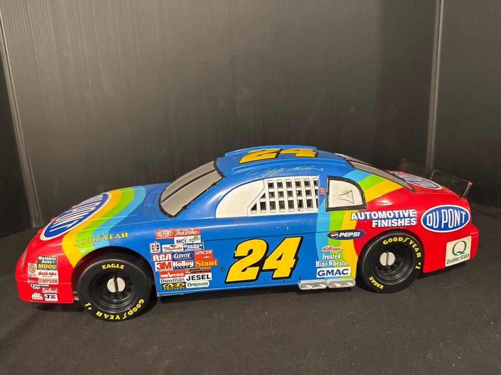 BSI Intl. NASCAR #24 DuPont Chevrolet Monte Carlo Storage Case