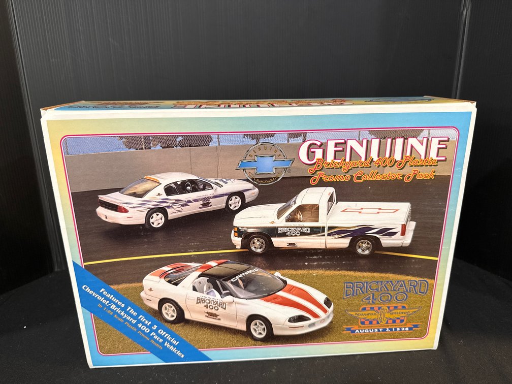 Chevrolet Brickyard 400 1:25 Scale Plastic Promo Set