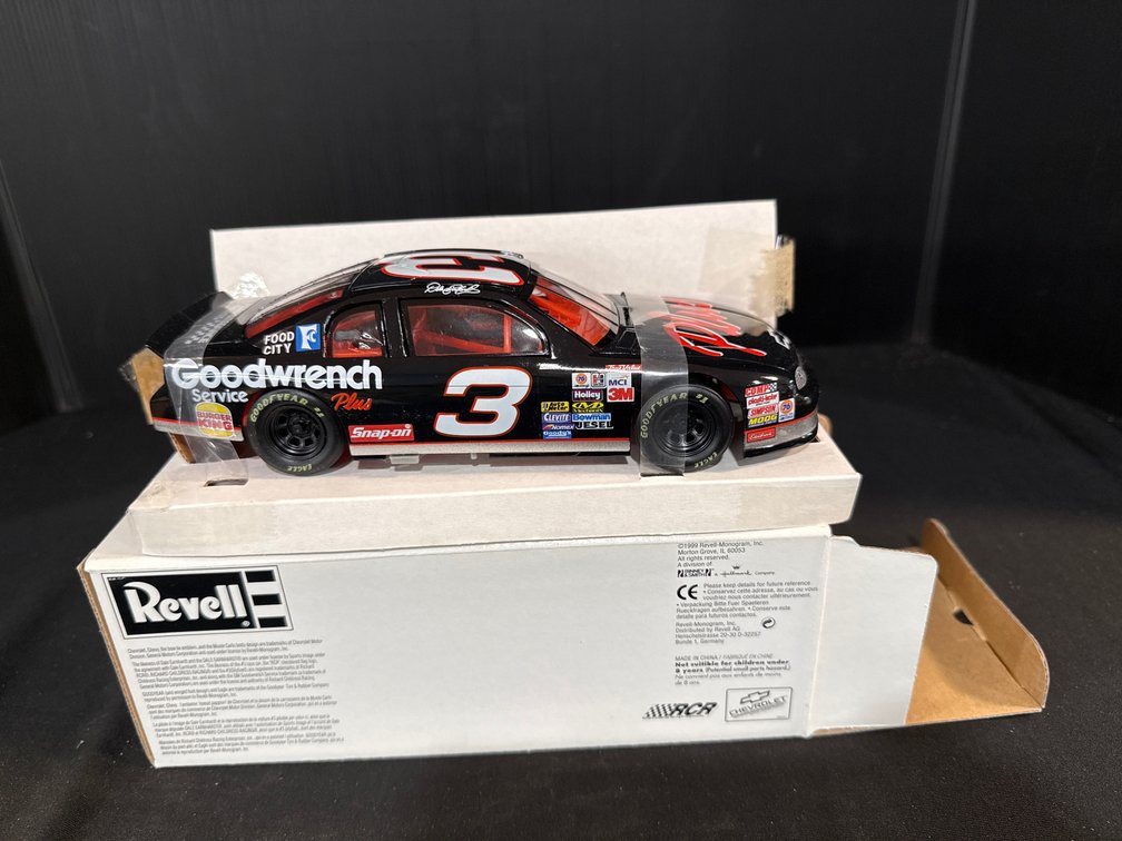 Revell Dale Earnhardt #3 Goodwrench Monte Carlo Model Car