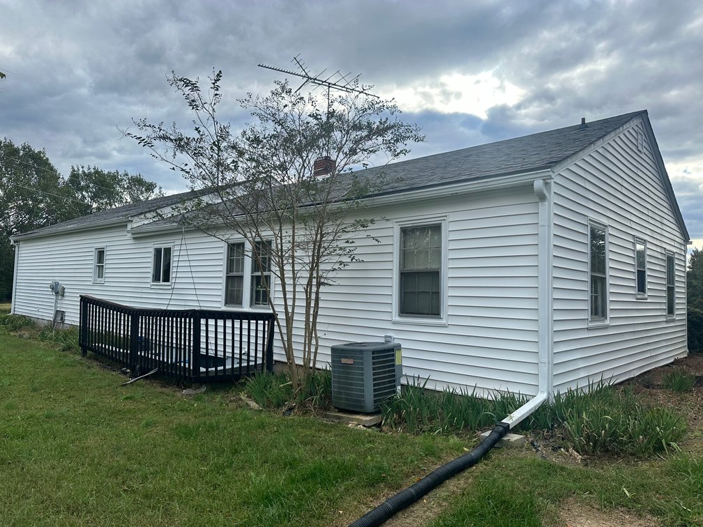Yadkinville Charming Country Home