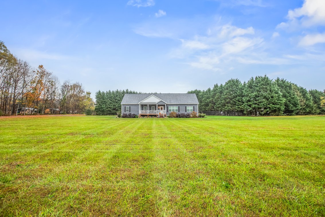 Davie County Home-Modern Living with Countryside Charm!