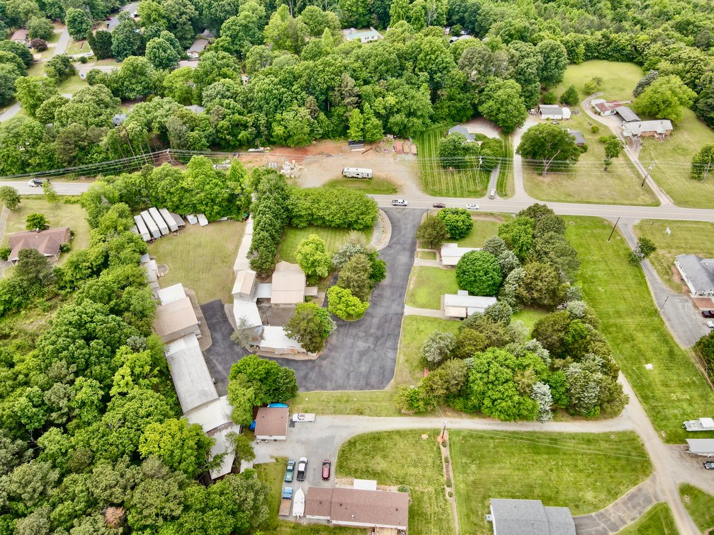 3 Homes + 5 Shops = 1 Special Auction with Endless Possibilities!