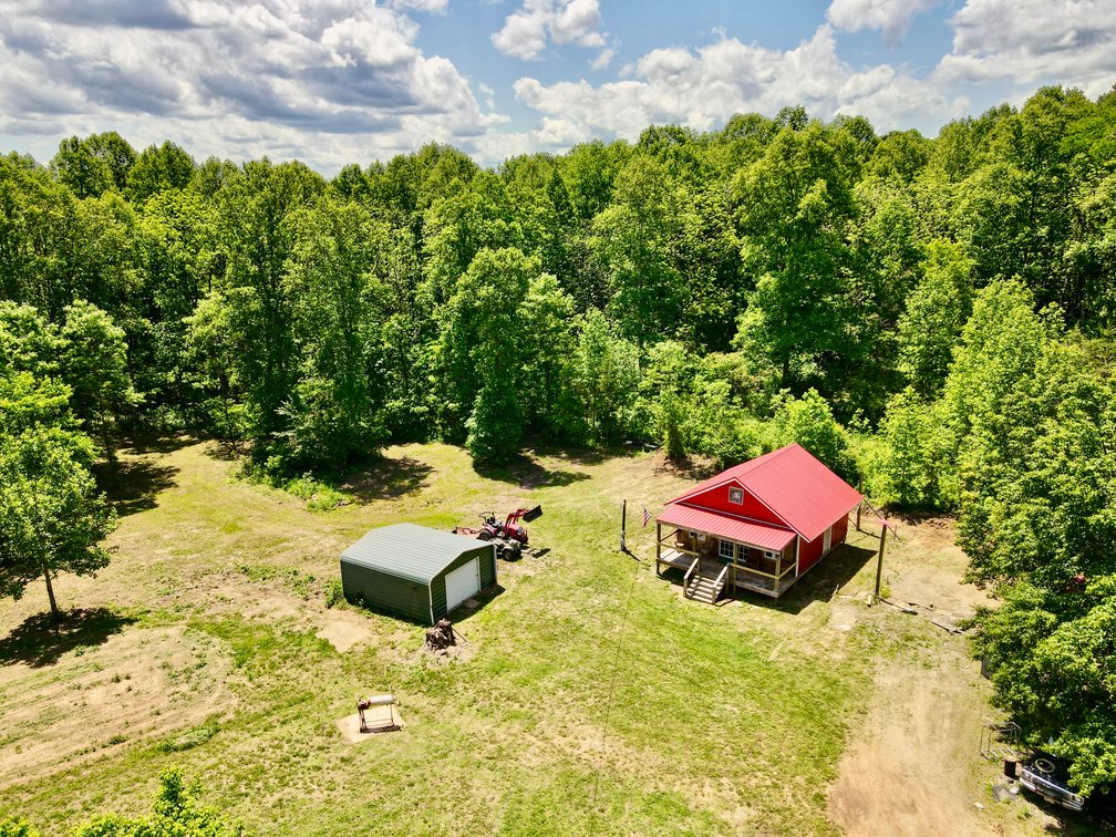 Charming Brushy Mountain Cabin on 3.929 Acres in Union Grove, NC