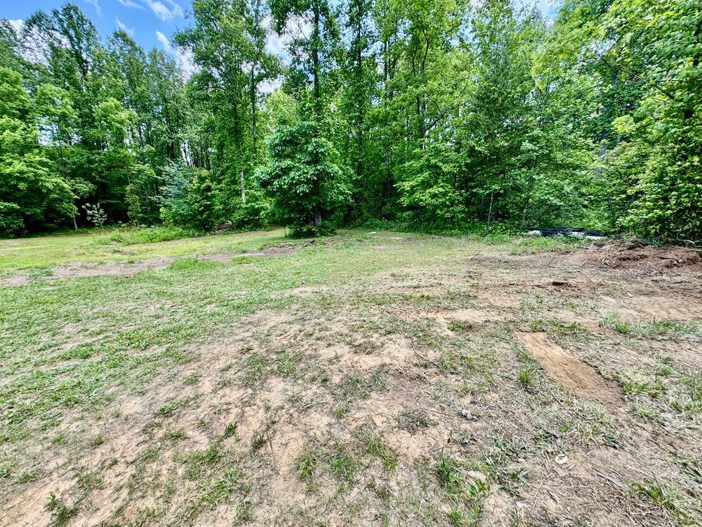Charming Brushy Mountain Cabin on 3.929 Acres in Union Grove, NC